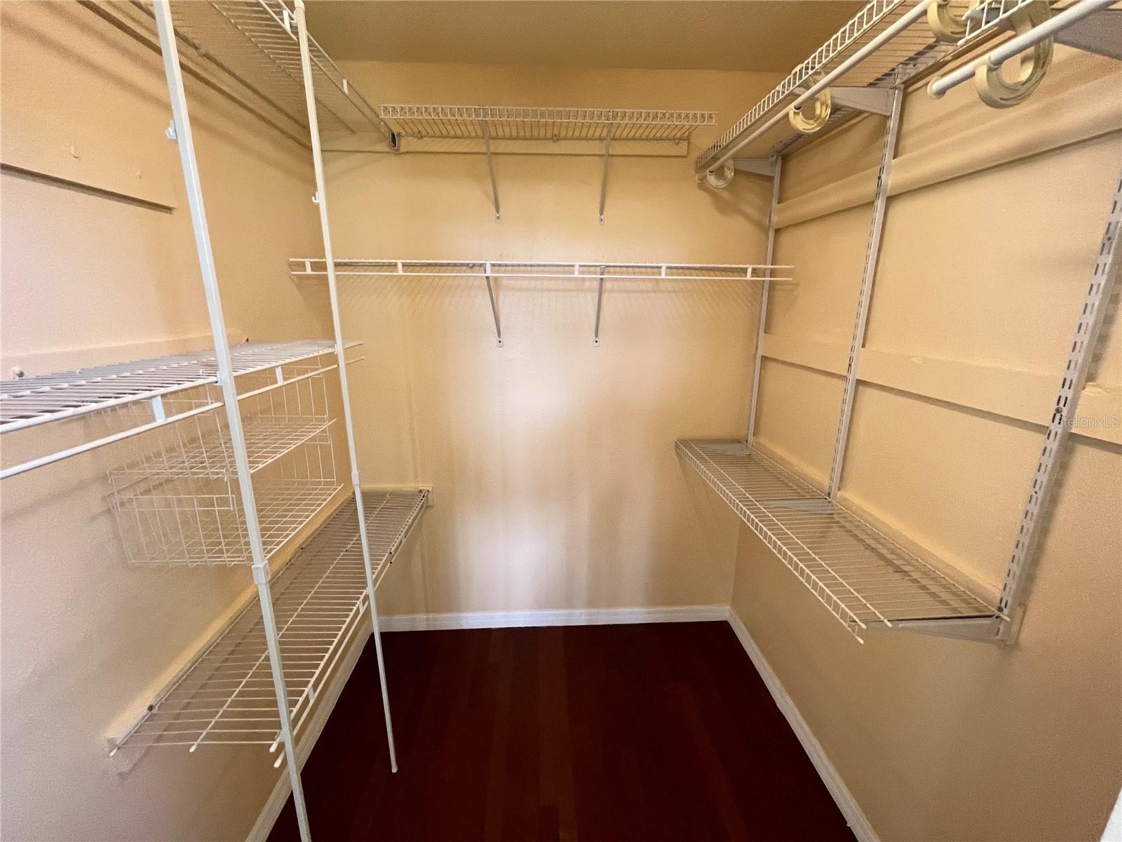 HAMPTONS - Residential Lease