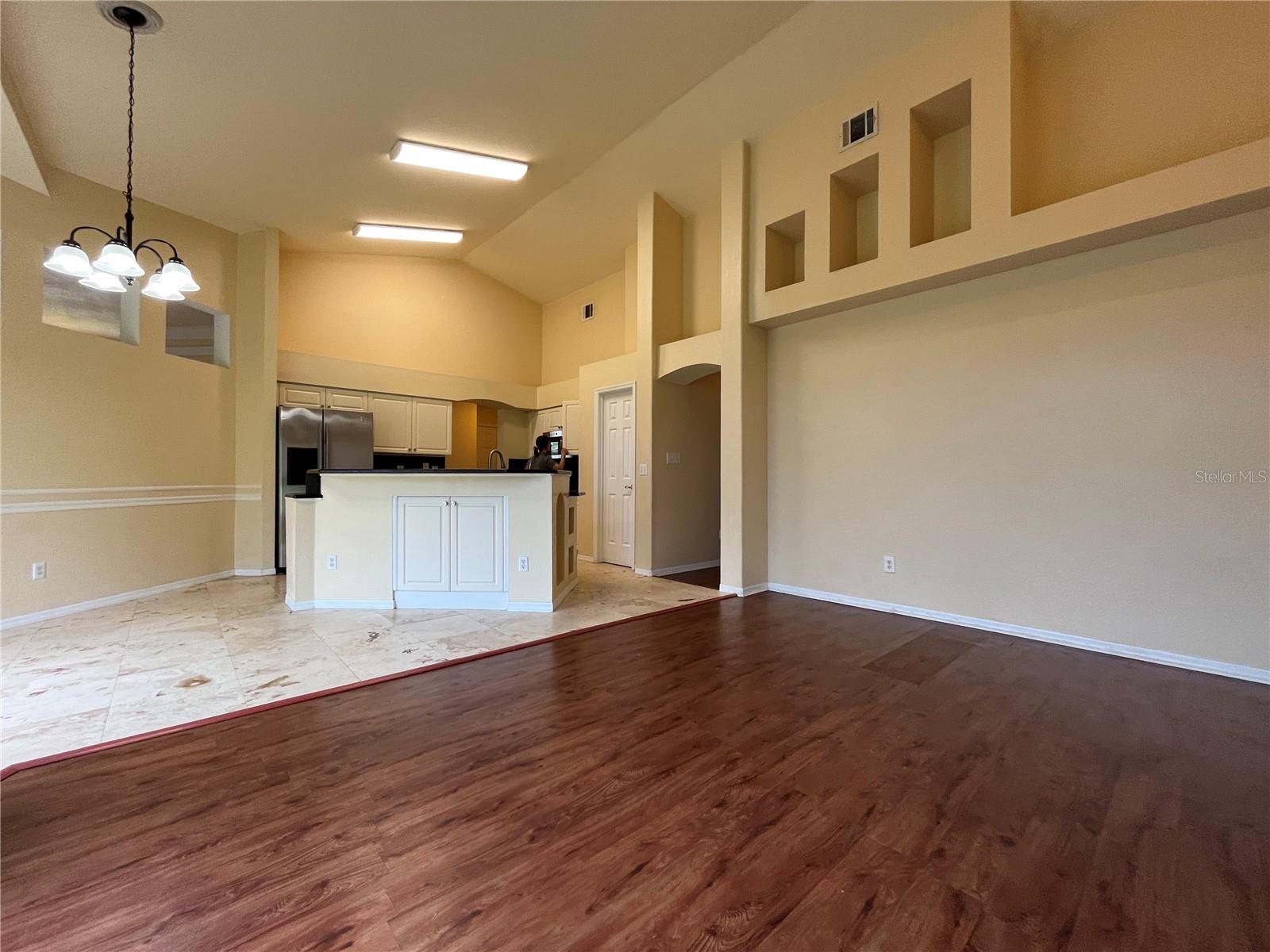 HAMPTONS - Residential Lease