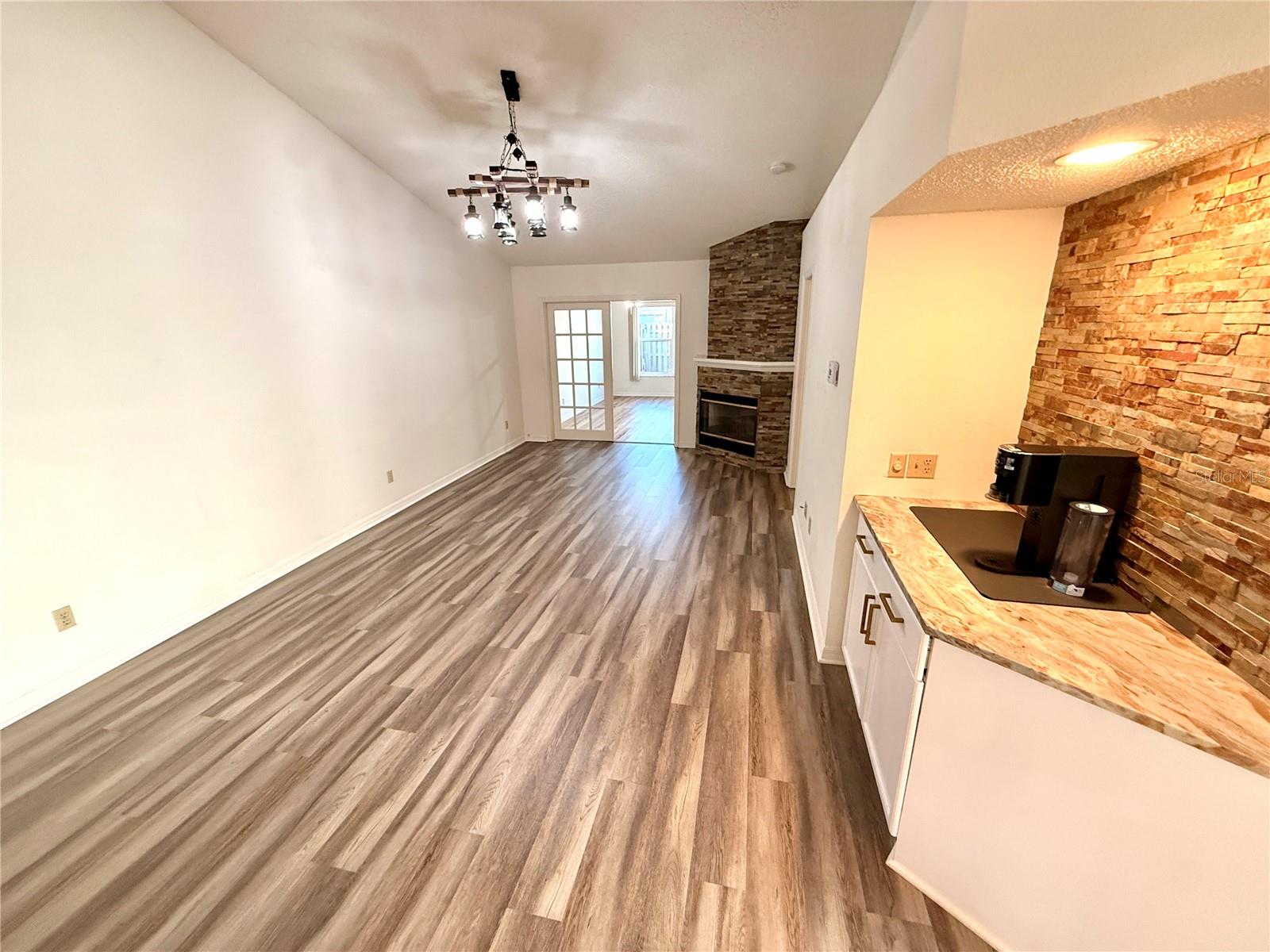 BROOKFIELD AT ESTANCIA - Residential