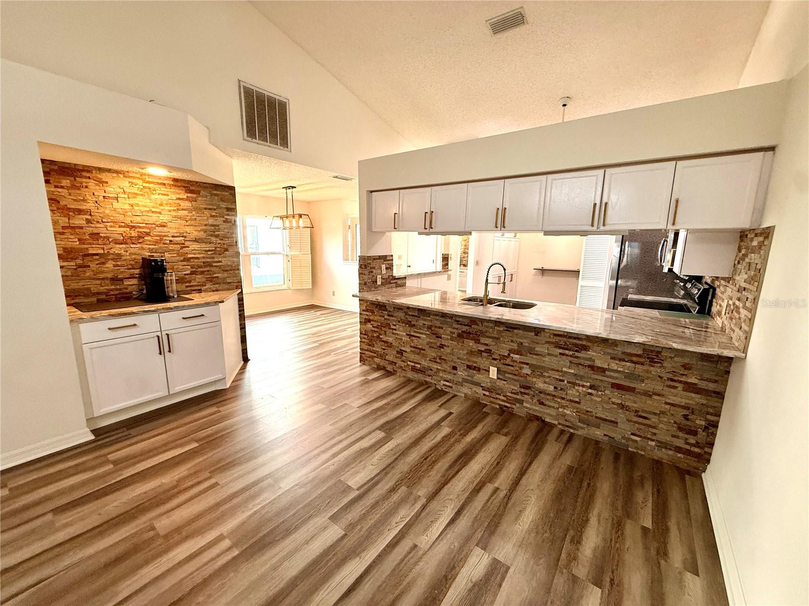 BROOKFIELD AT ESTANCIA - Residential