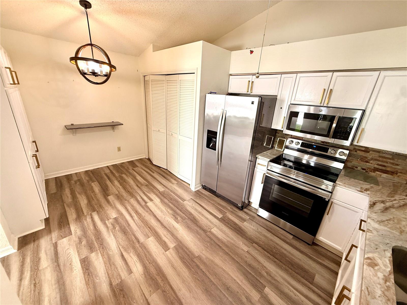 BROOKFIELD AT ESTANCIA - Residential