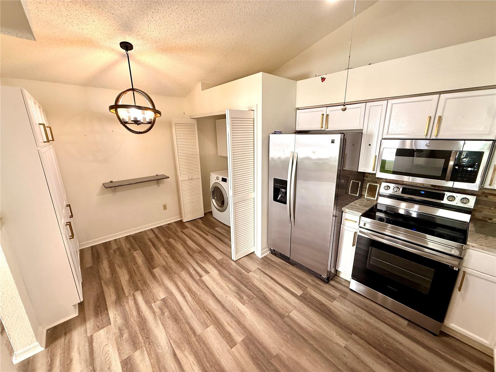 BROOKFIELD AT ESTANCIA - Residential