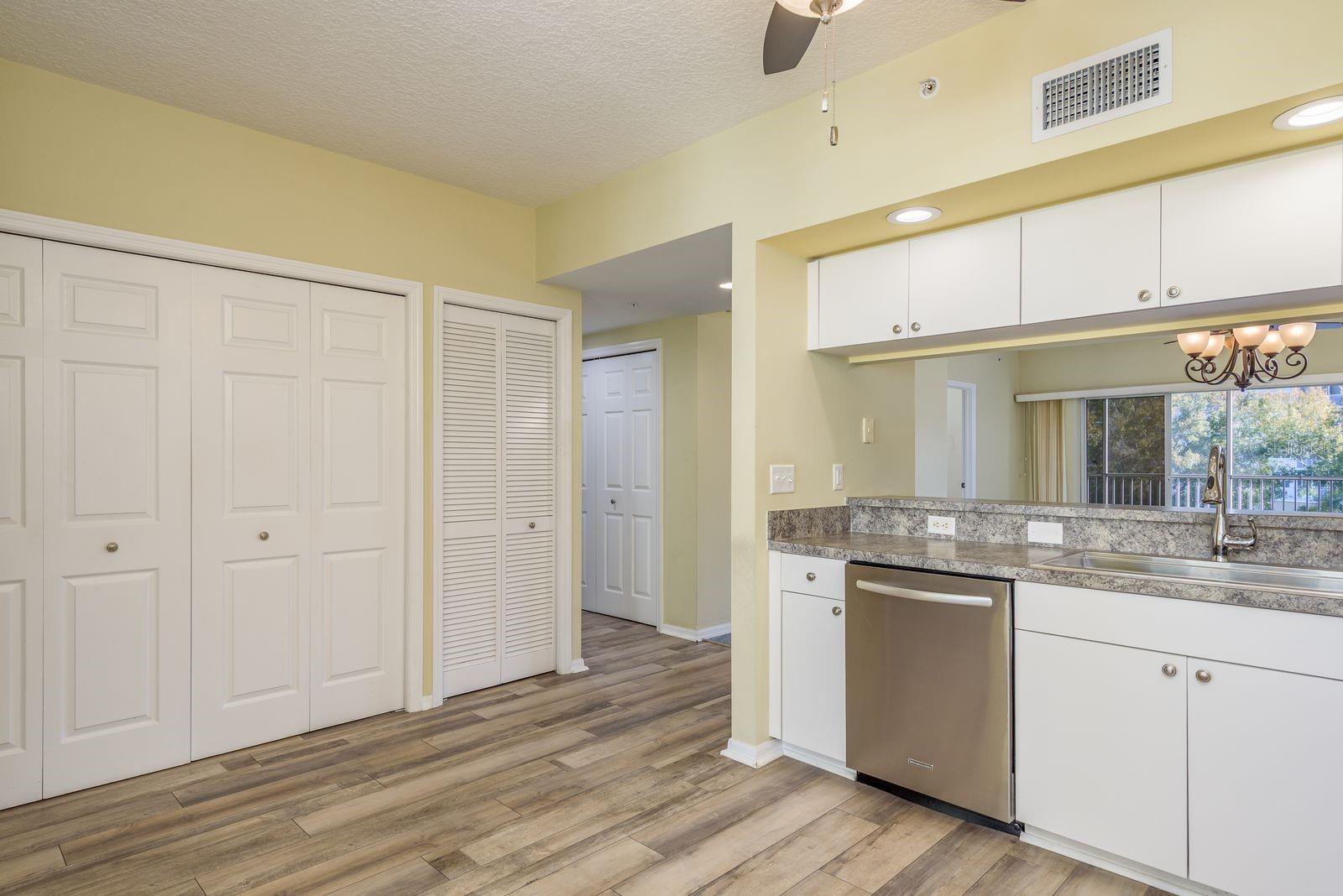 COUNTRY CLUB CONDO AT EAST BAY - Residential