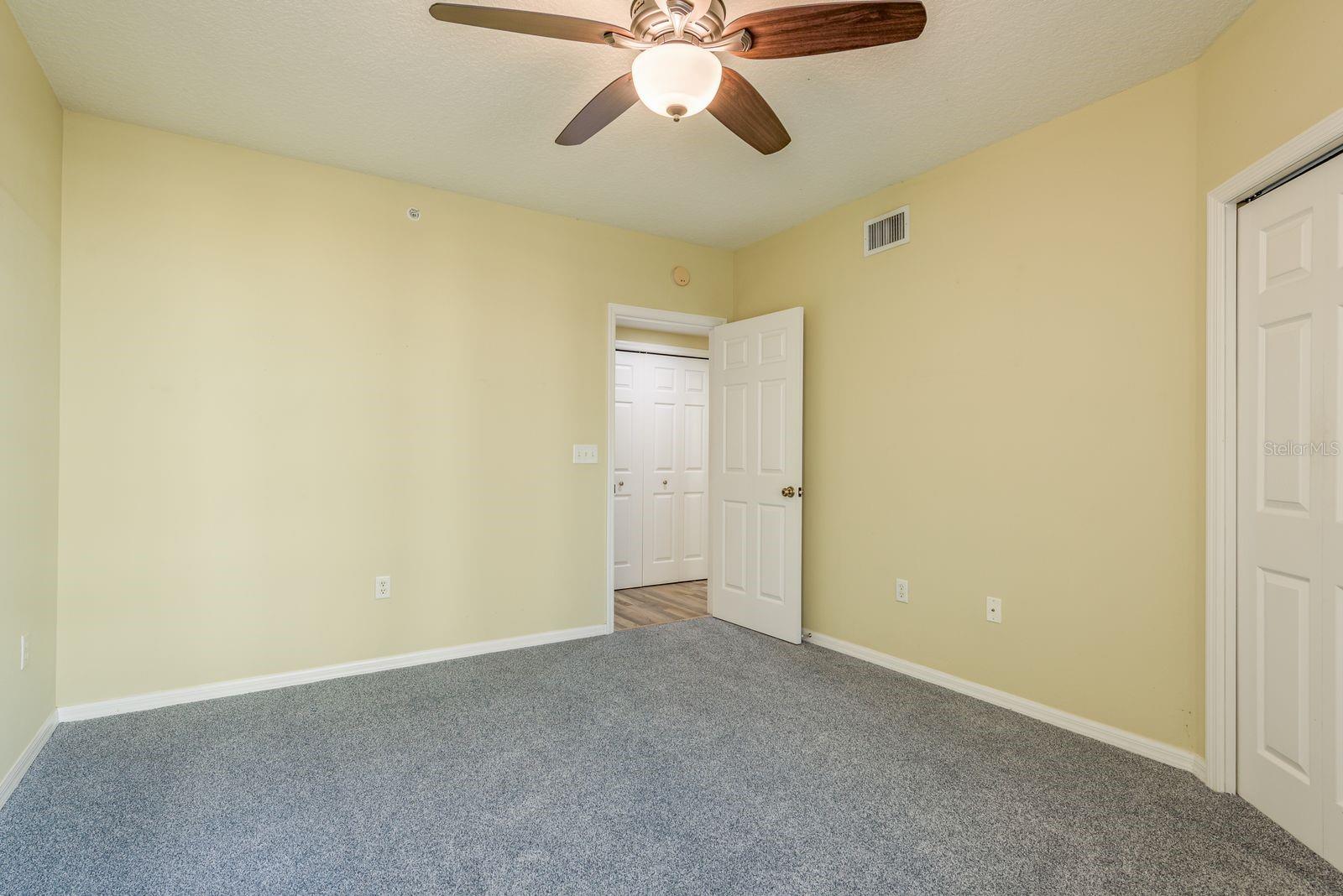 COUNTRY CLUB CONDO AT EAST BAY - Residential