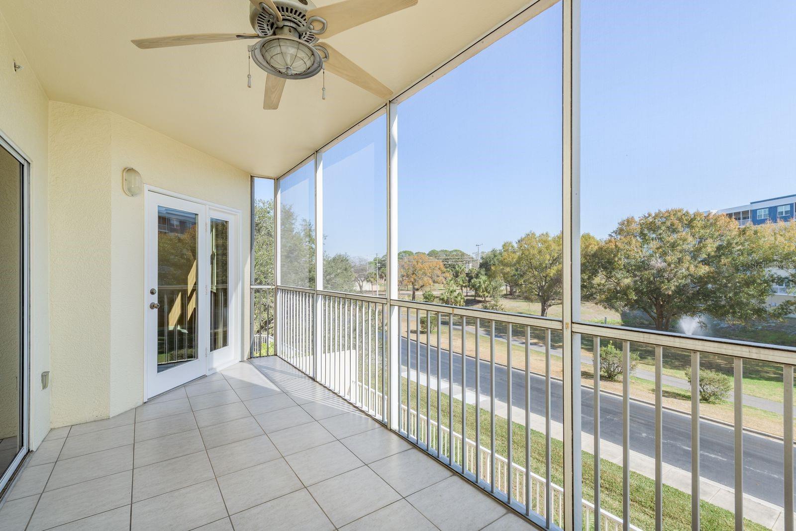 COUNTRY CLUB CONDO AT EAST BAY - Residential