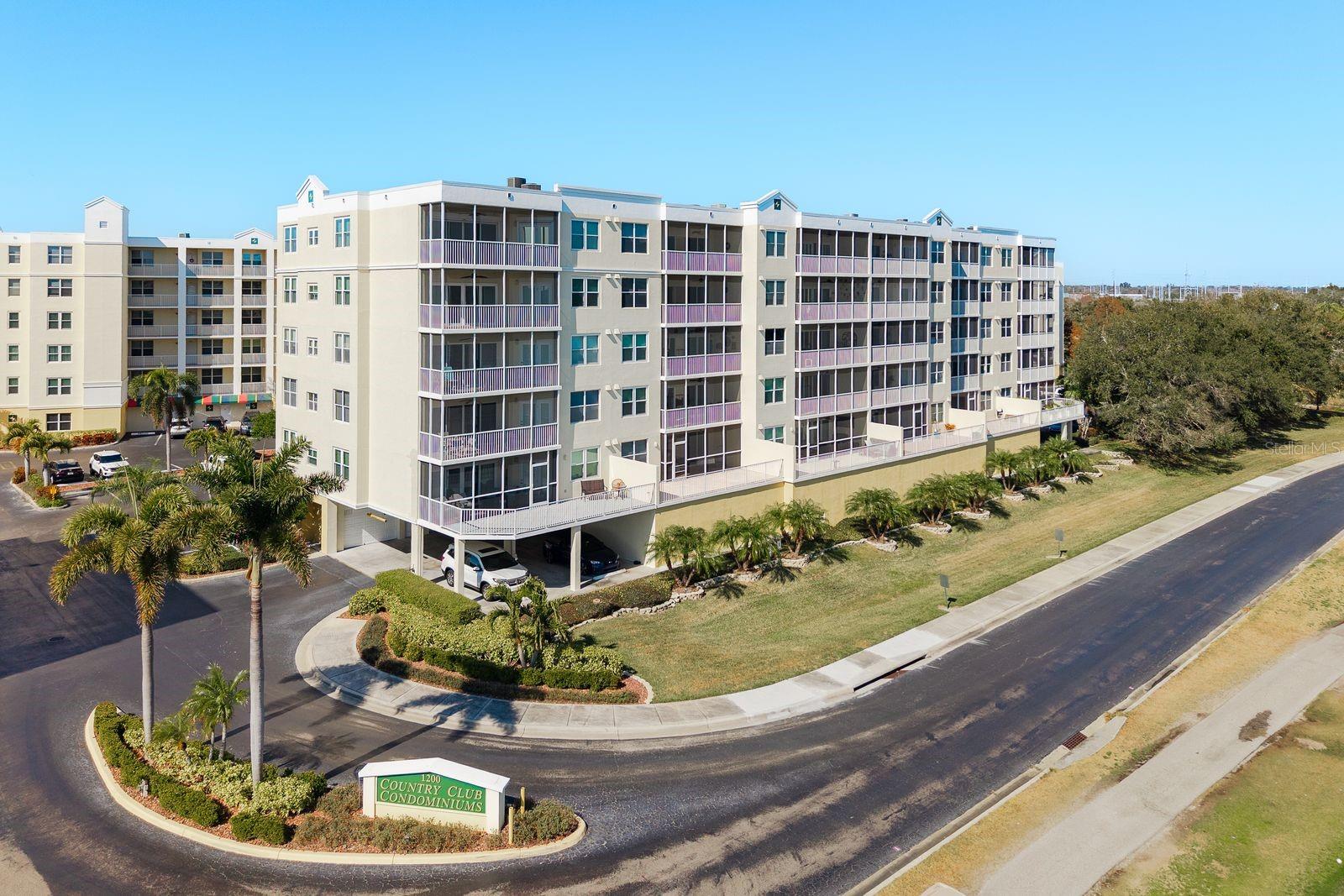 COUNTRY CLUB CONDO AT EAST BAY - Residential
