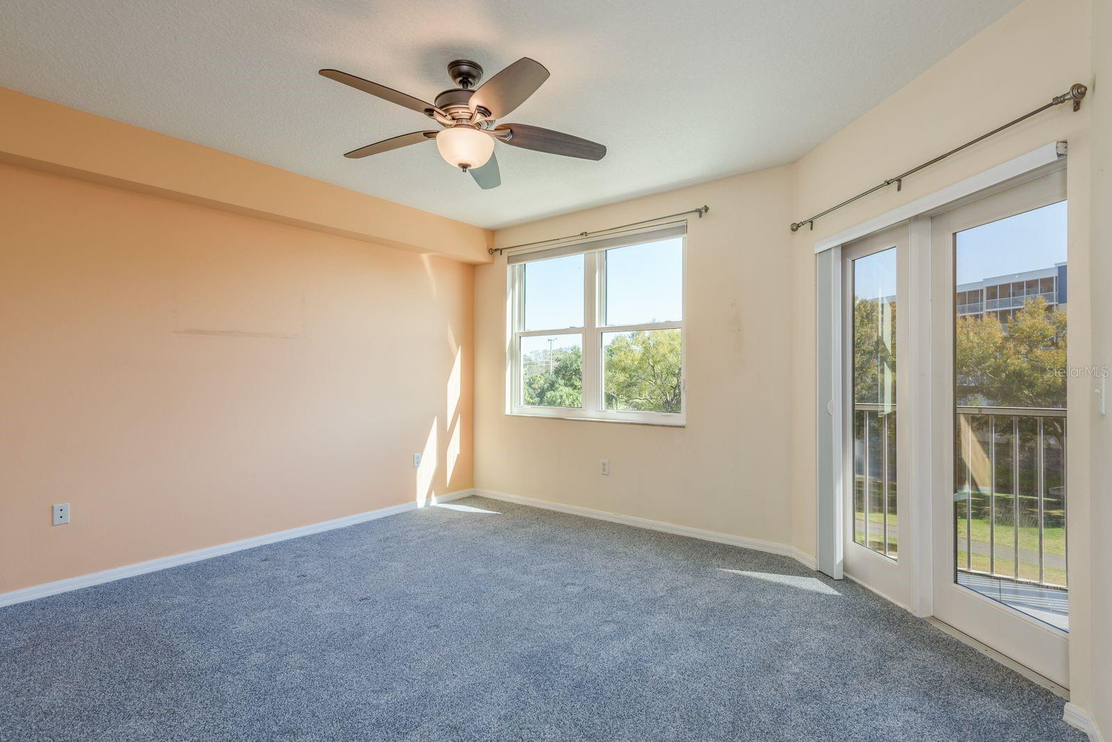 COUNTRY CLUB CONDO AT EAST BAY - Residential