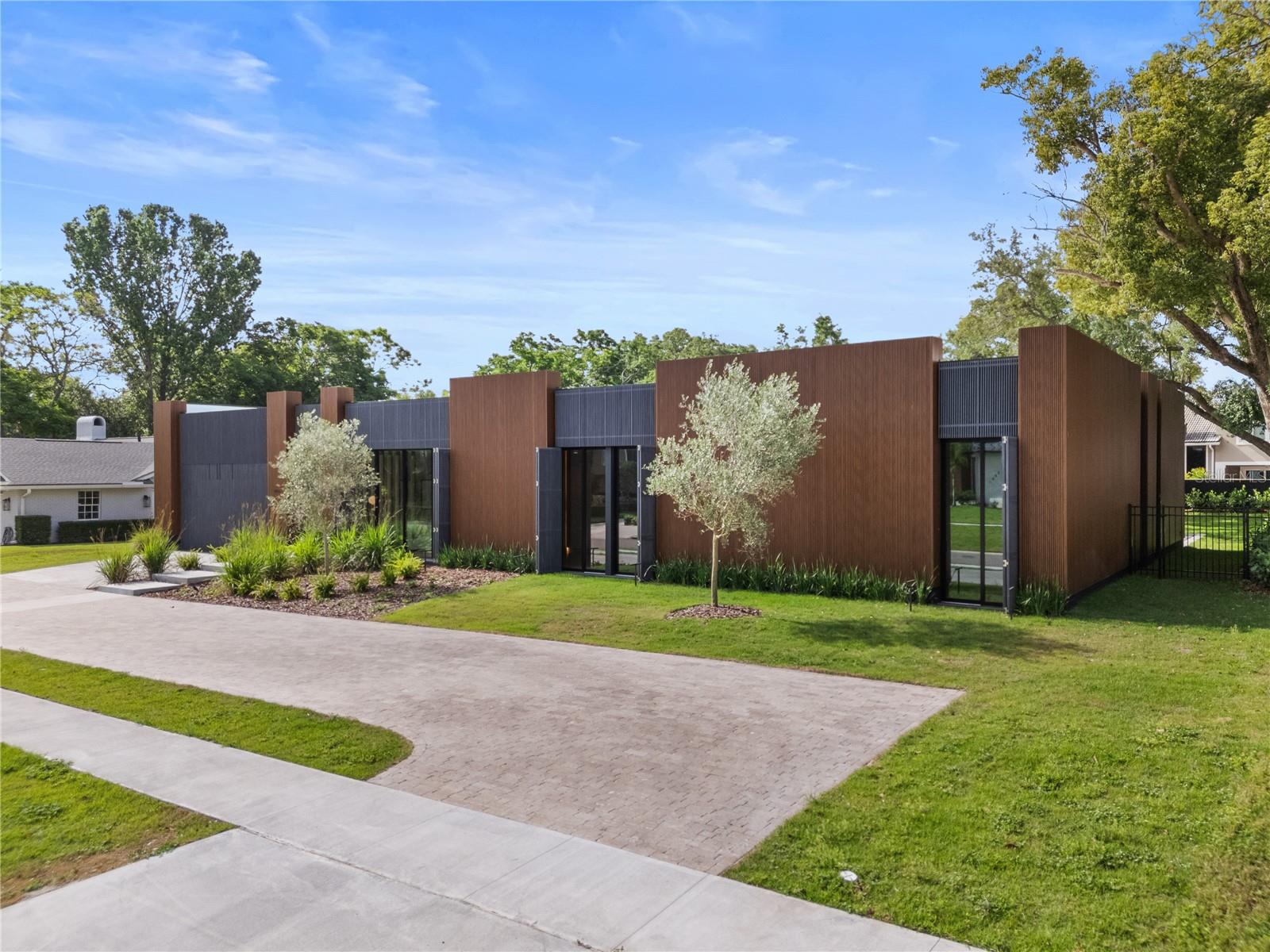 8966 EASTERLING DRIVE