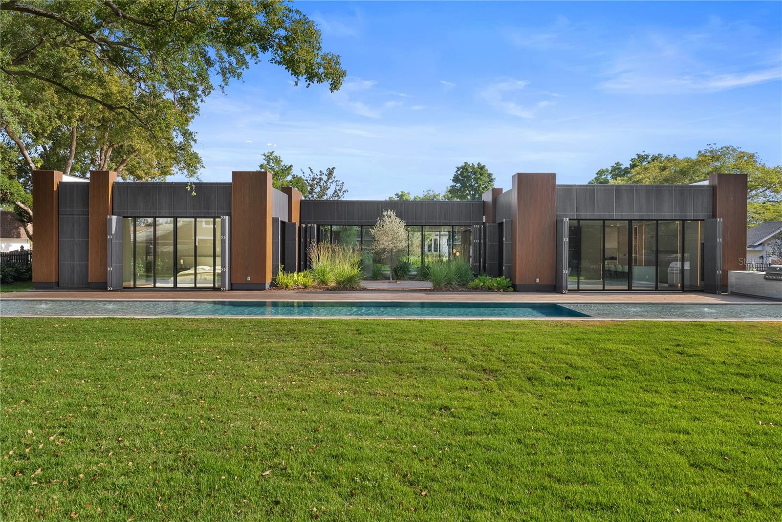 8966 EASTERLING DRIVE