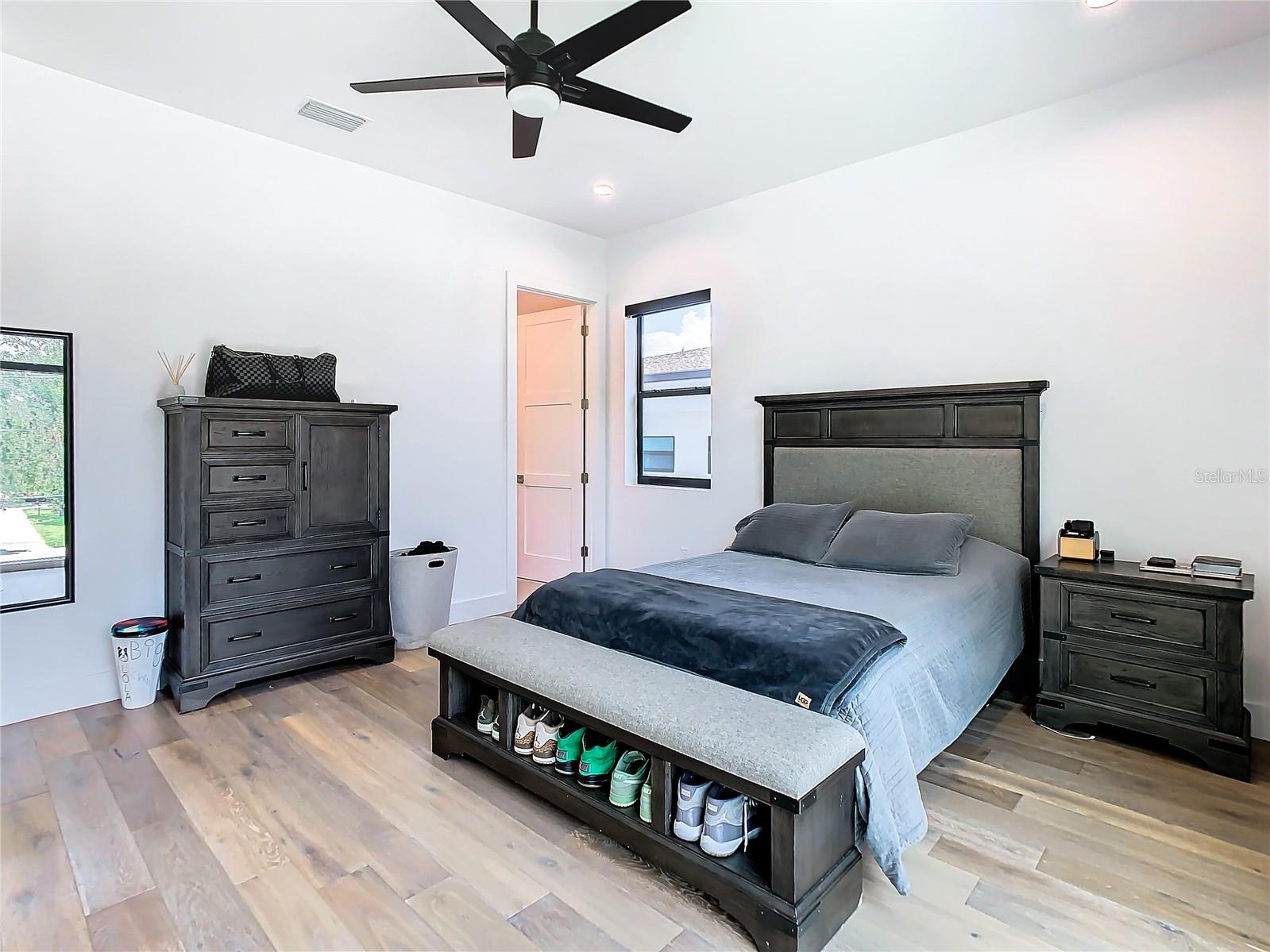 SUNSET PARK - Residential