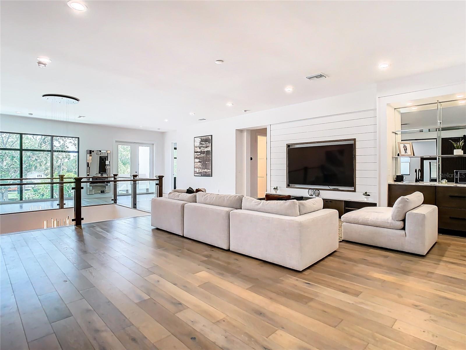 SUNSET PARK - Residential