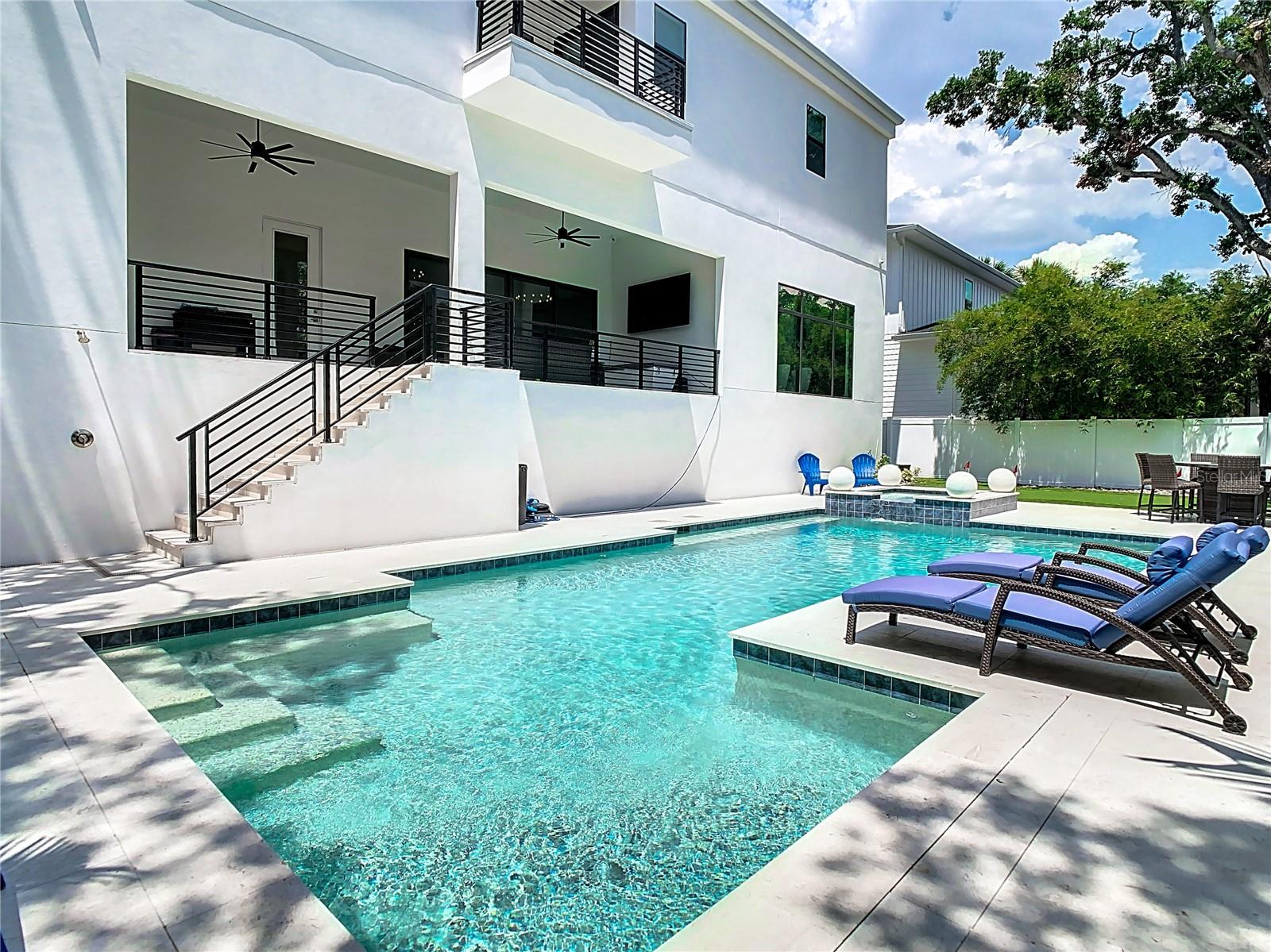 SUNSET PARK - Residential