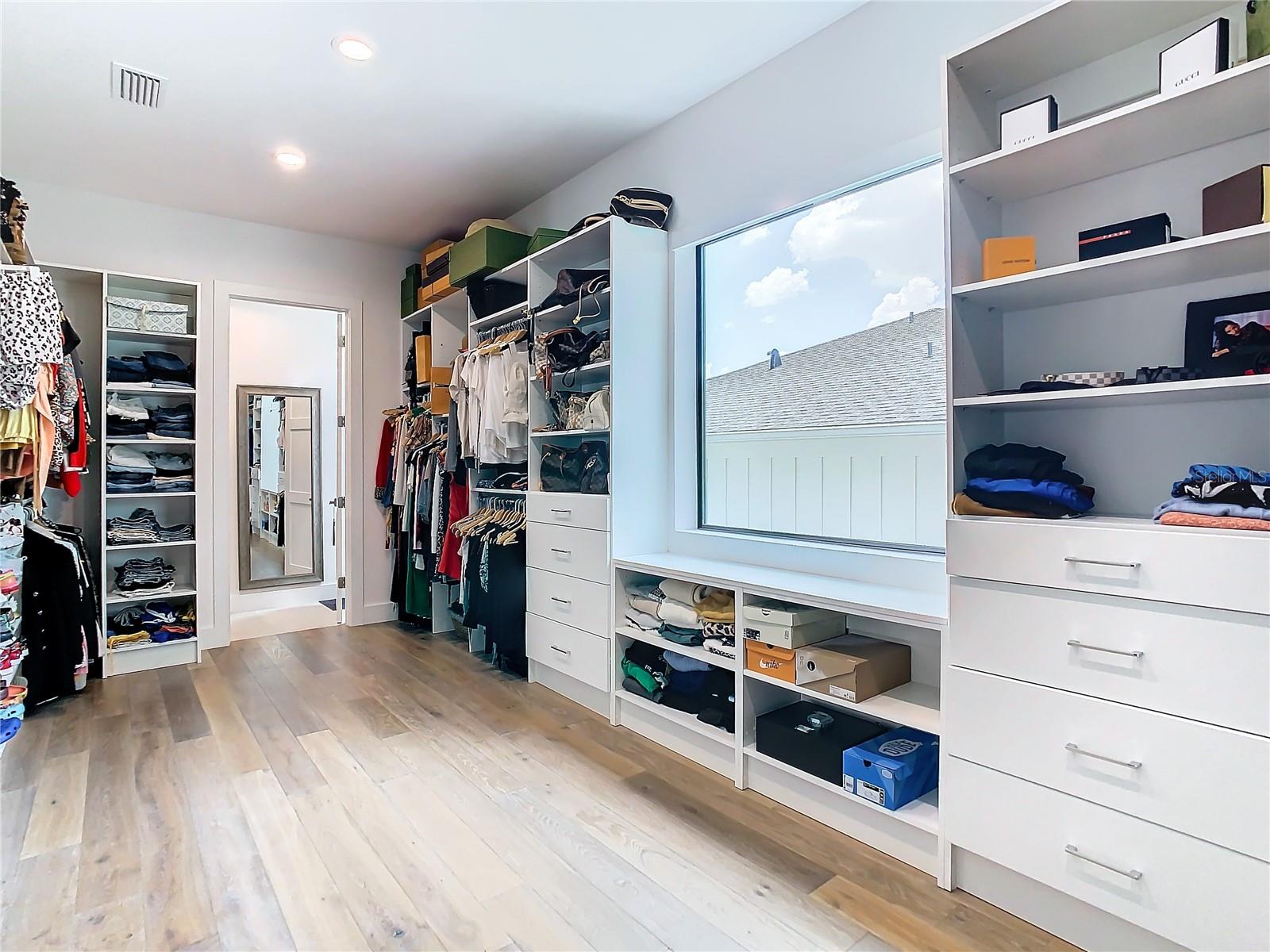 SUNSET PARK - Residential