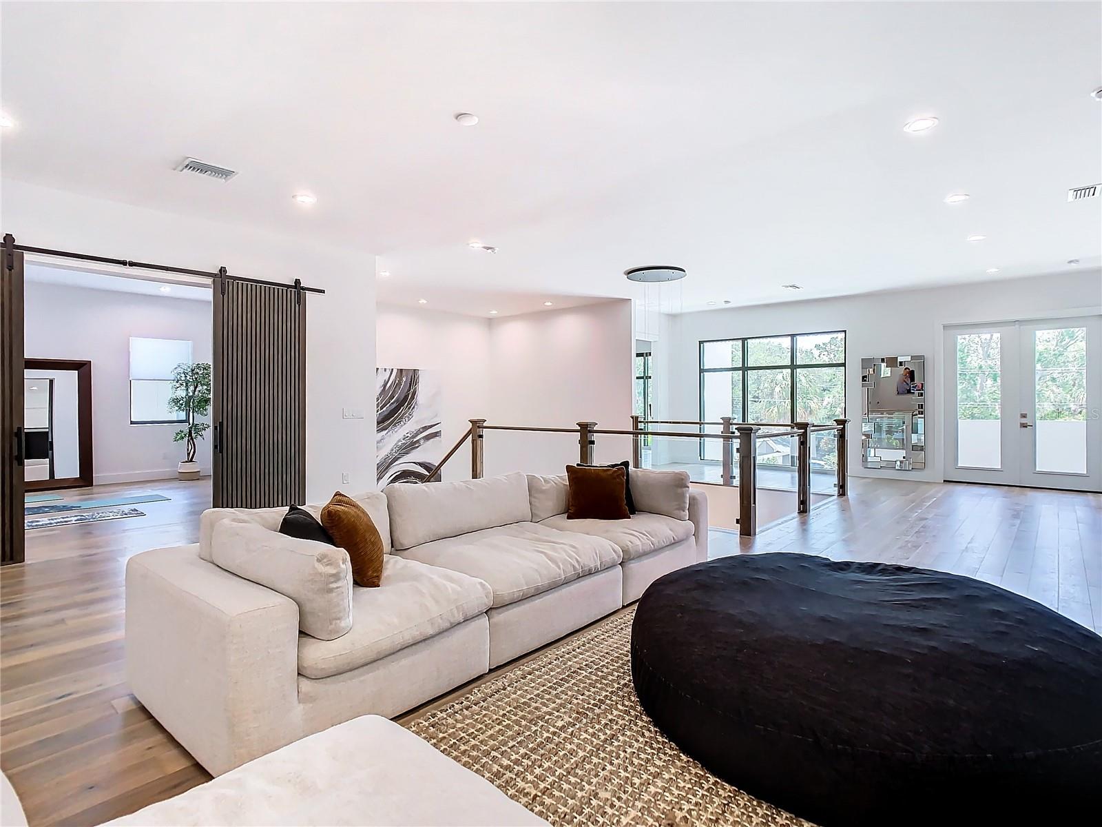 SUNSET PARK - Residential