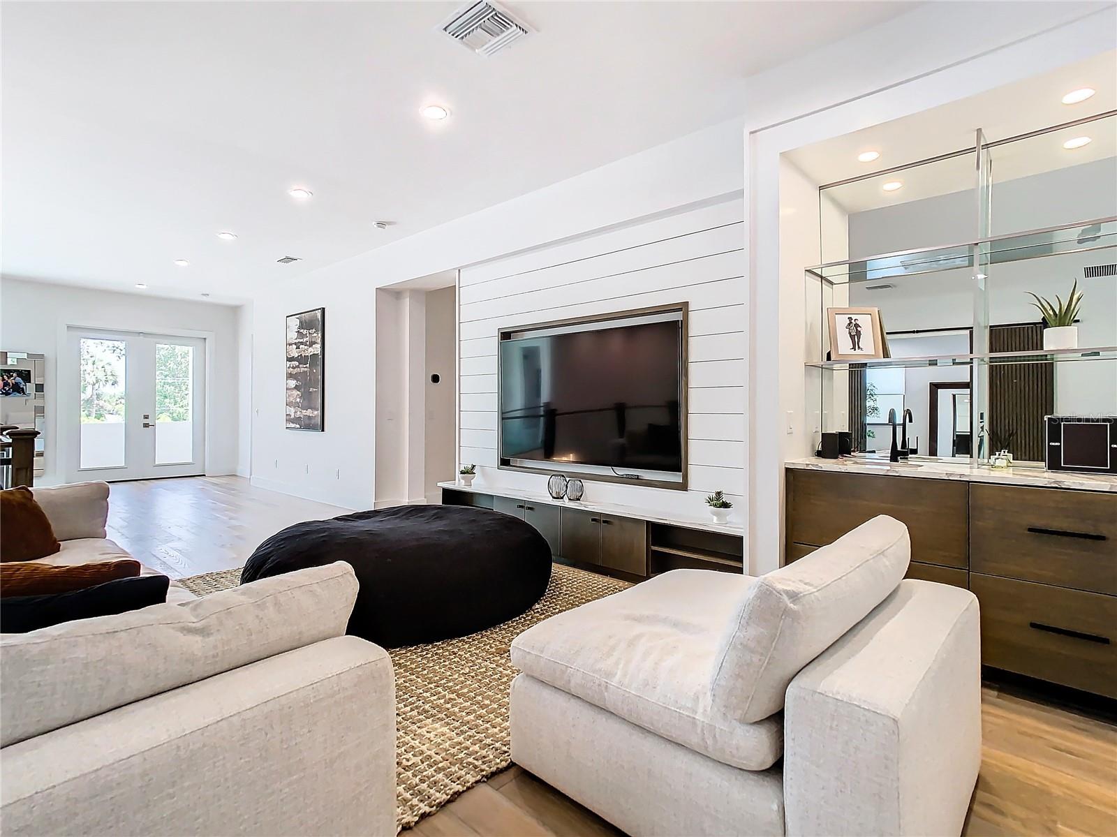 SUNSET PARK - Residential