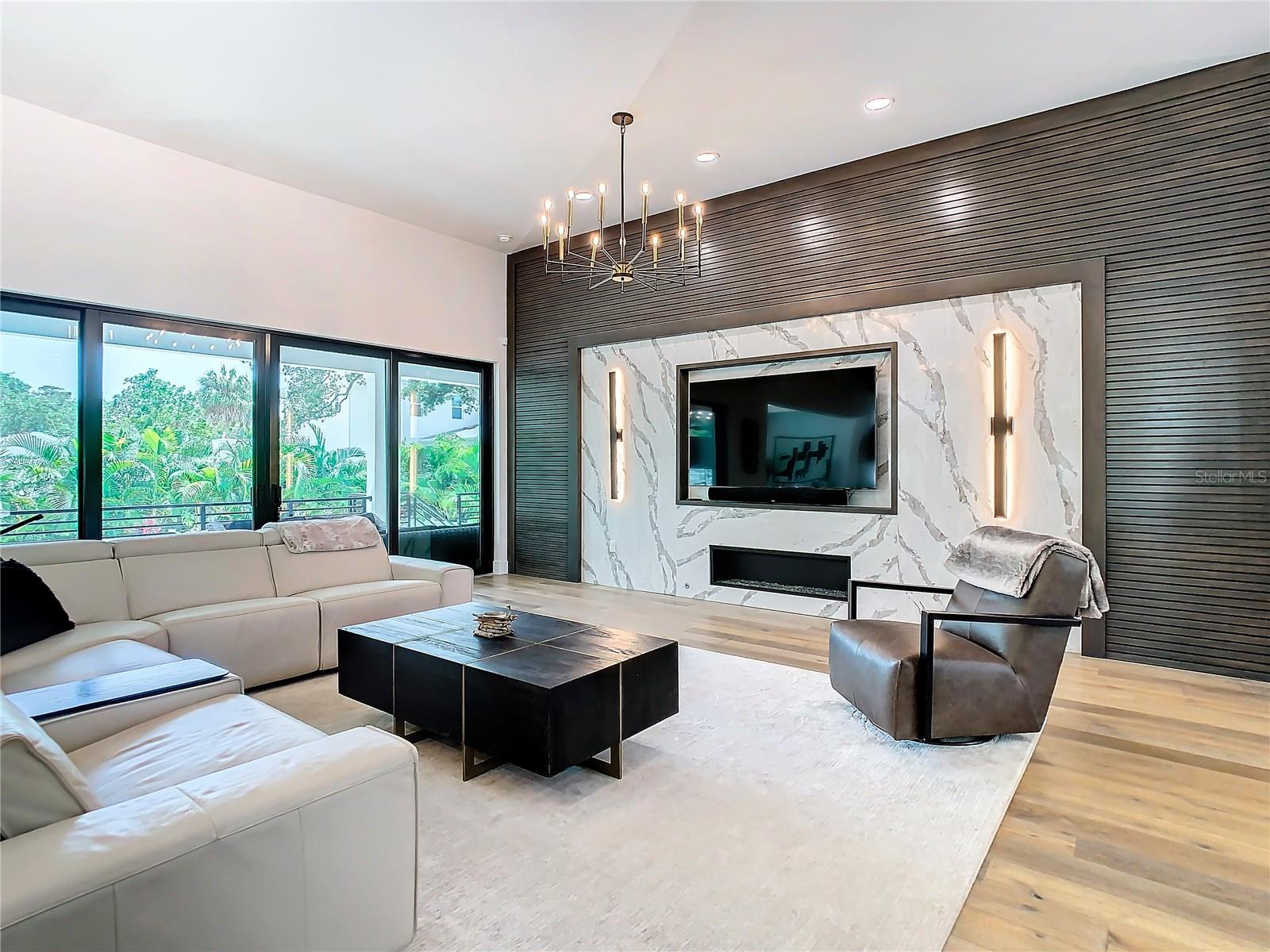 SUNSET PARK - Residential