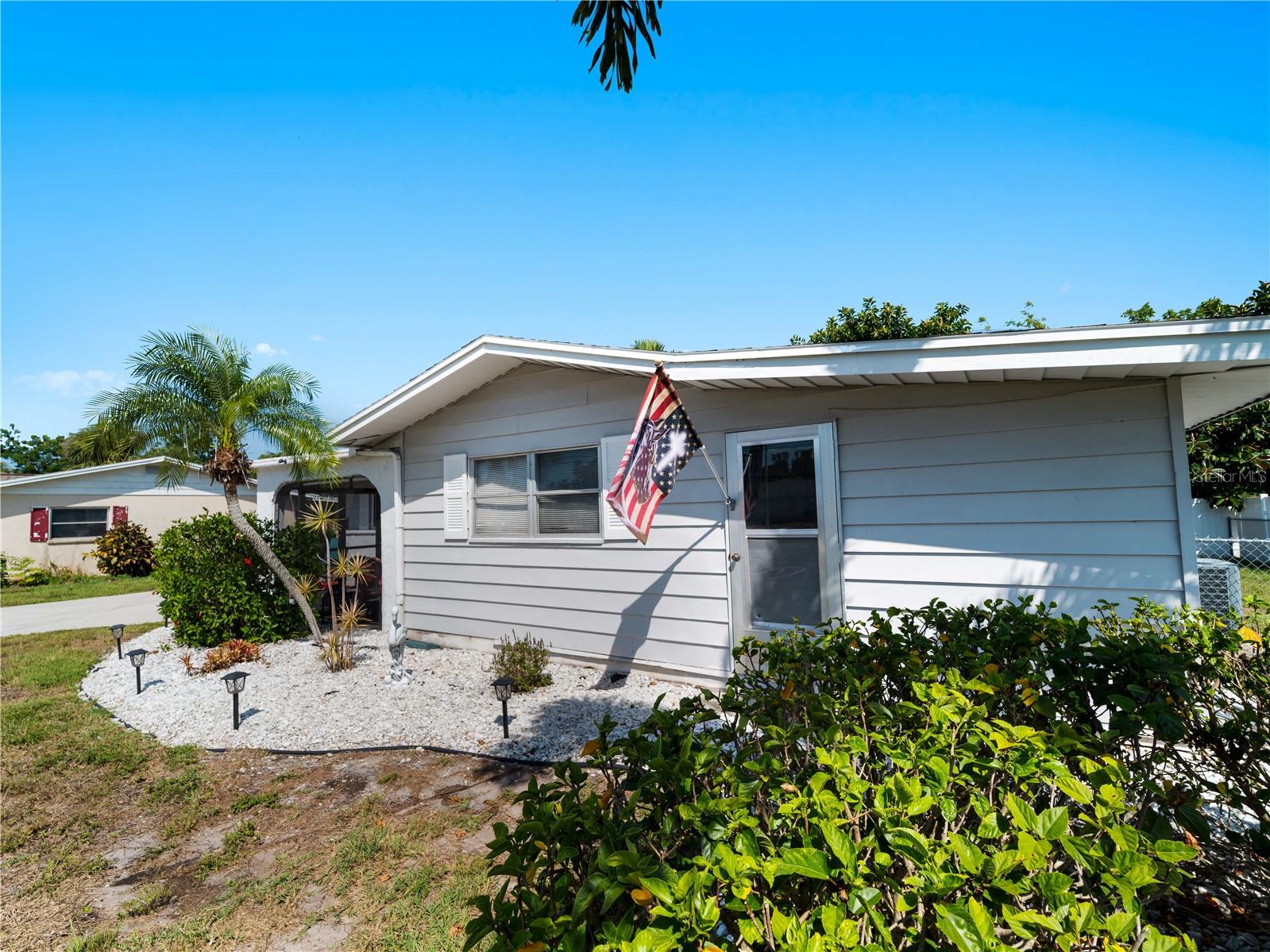 Photo 34 of 76 of 574 S VENICE BOULEVARD house