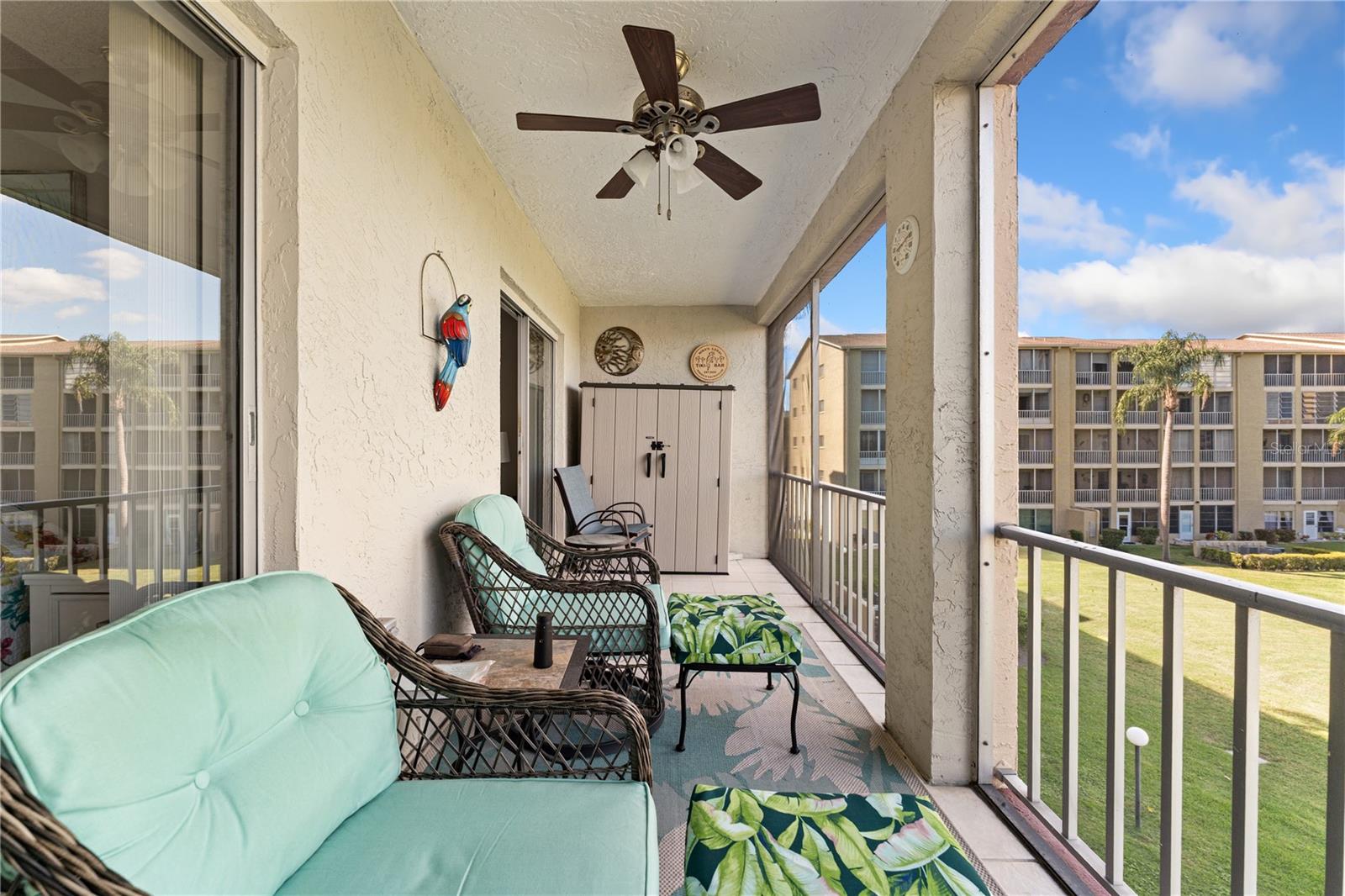 BAYSHORE ON THE LAKE APTS SEC 3 - Residential
