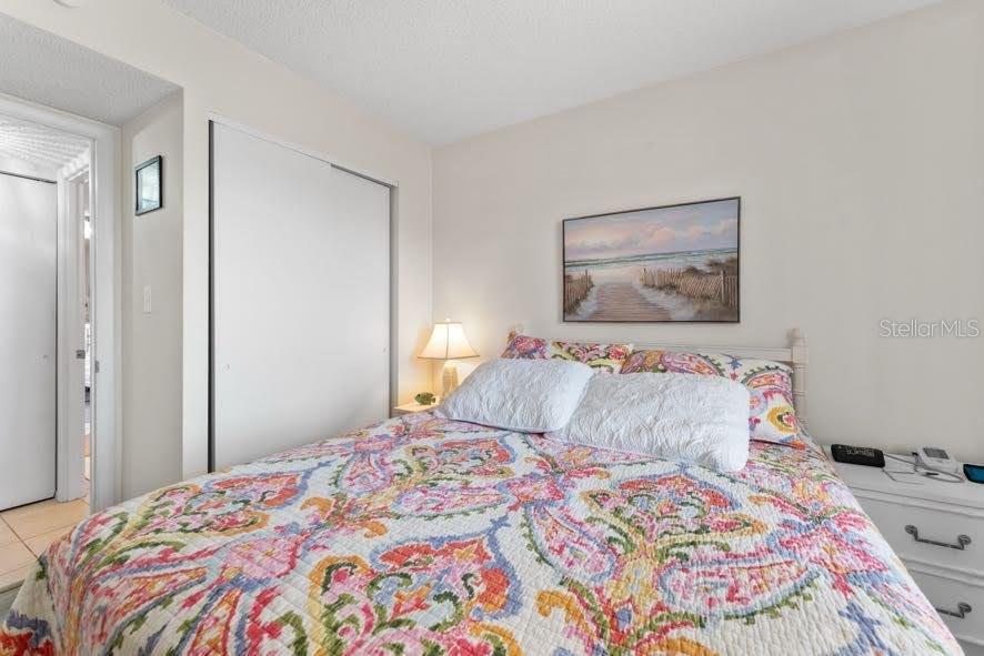 BAYSHORE ON THE LAKE APTS SEC 3 - Residential