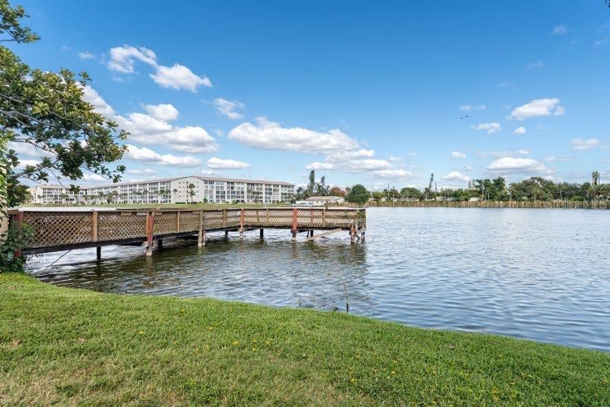 BAYSHORE ON THE LAKE APTS SEC 3 - Residential