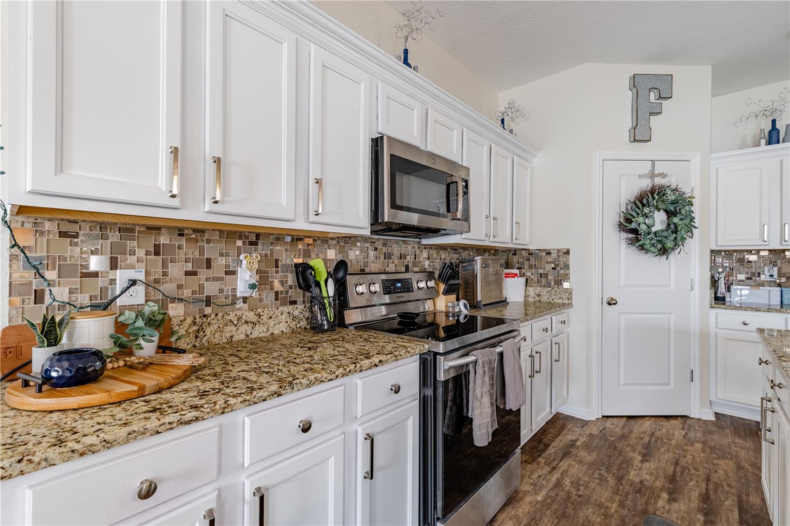 RESERVE/HLND MDWS - Residential