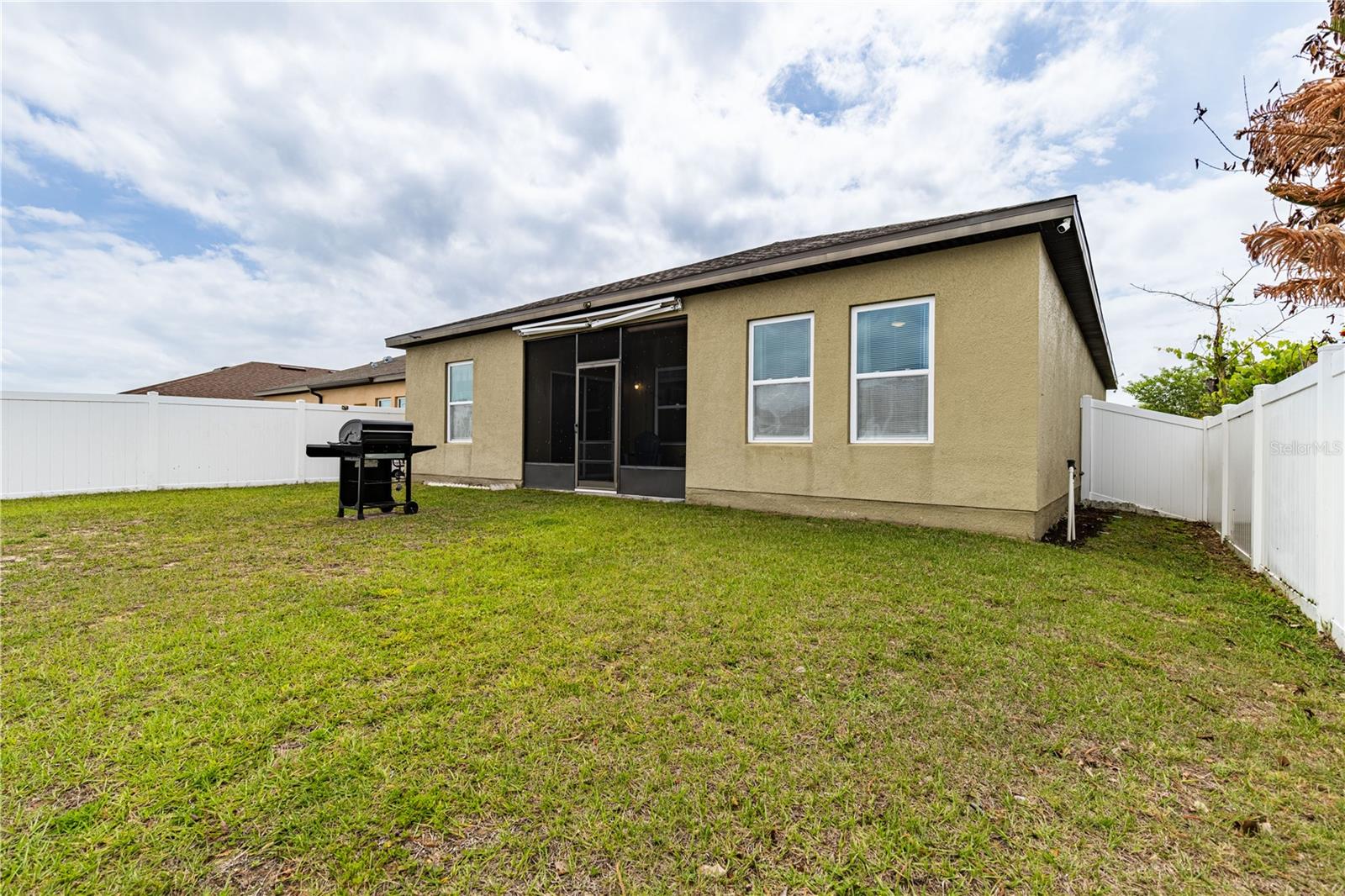 RESERVE/HLND MDWS - Residential