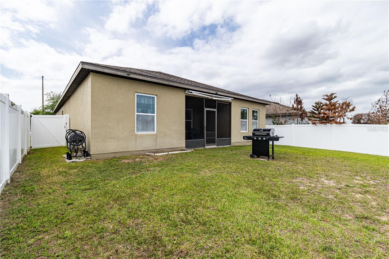 RESERVE/HLND MDWS - Residential