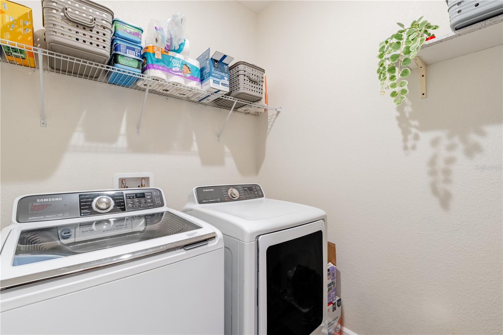 RESERVE/HLND MDWS - Residential