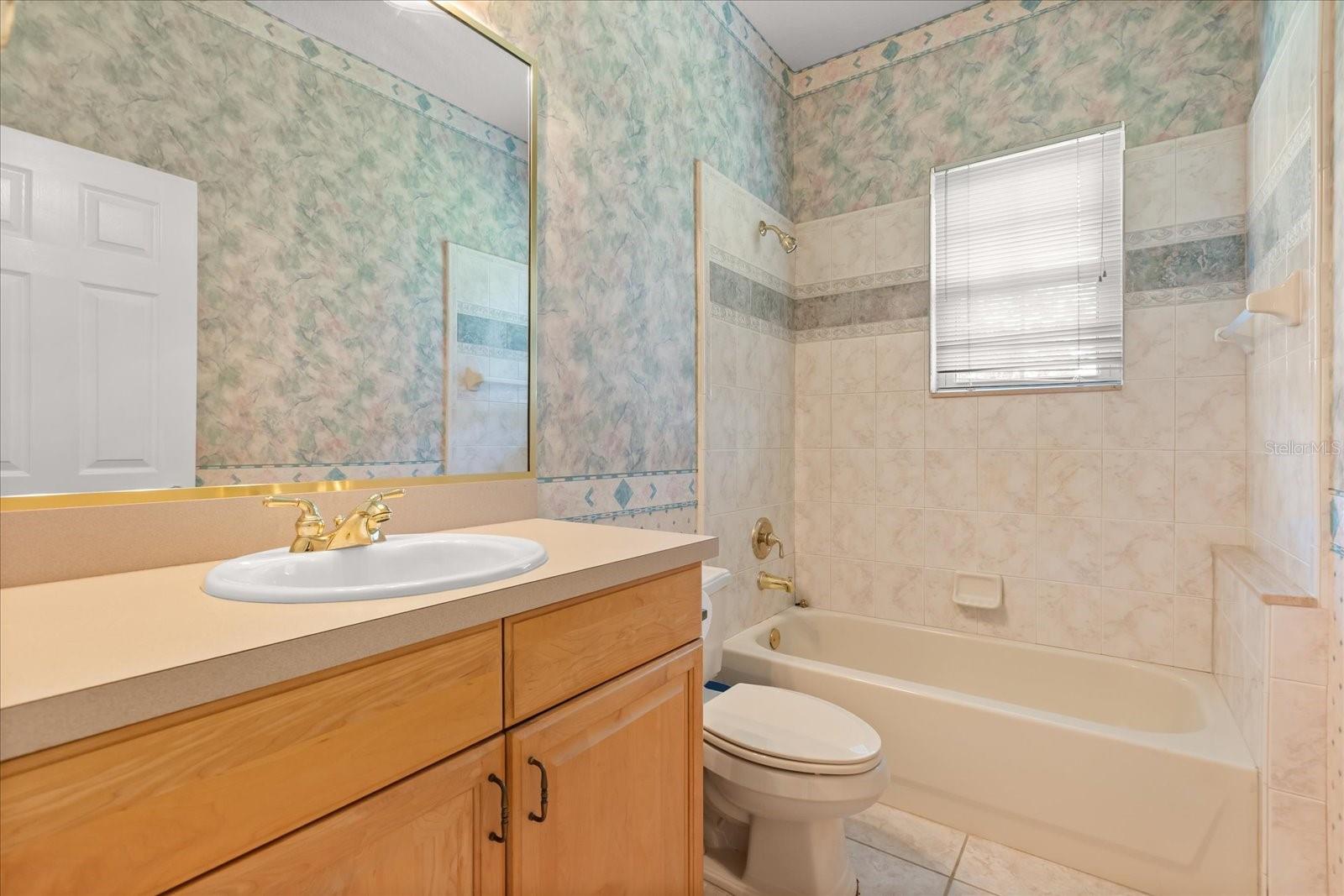 WHISPERING WINDS PH 2 - Residential