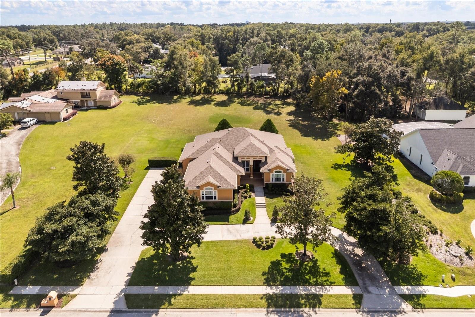 WHISPERING WINDS PH 2 - Residential