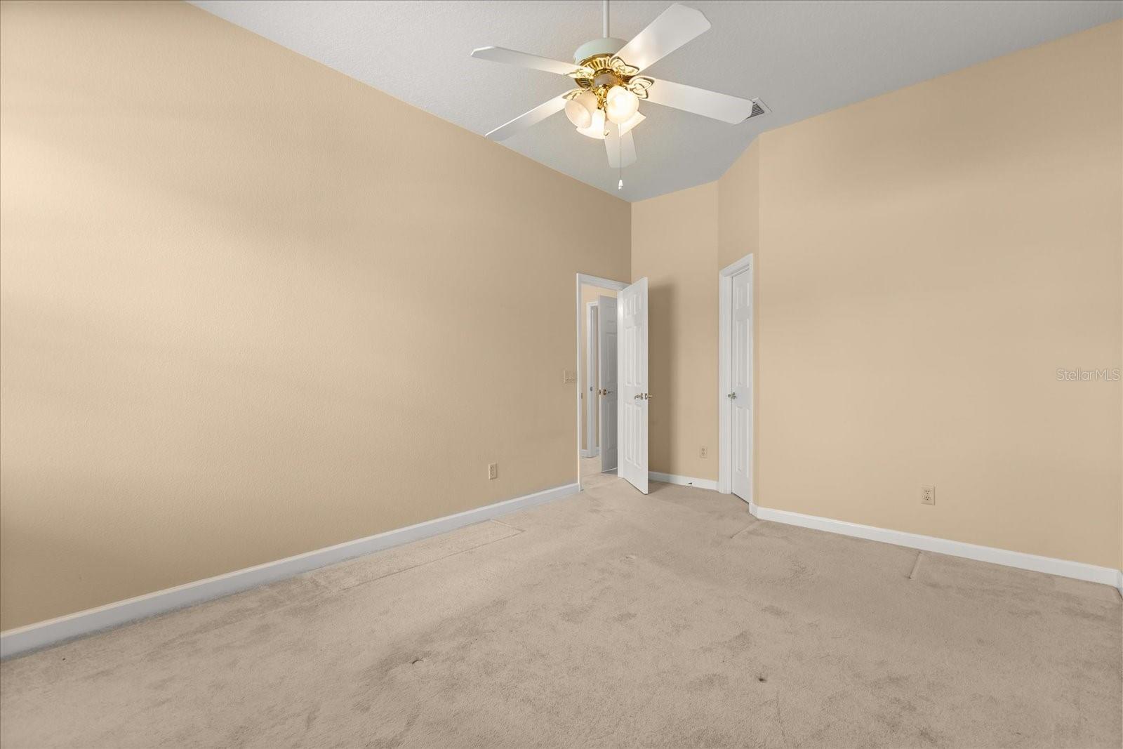 WHISPERING WINDS PH 2 - Residential