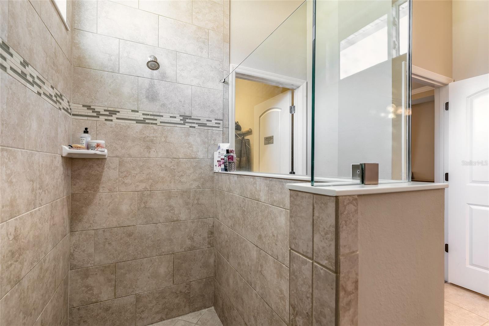 PROMENADE PARKE - Residential