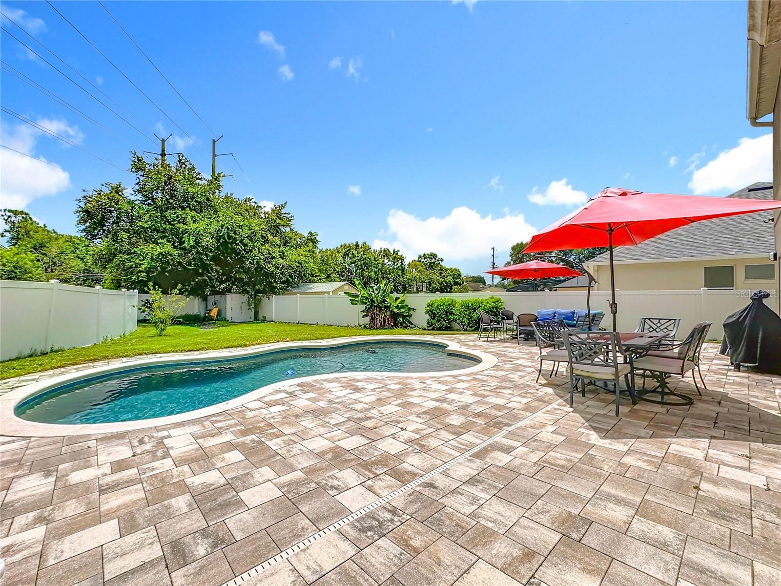 2383 WINDING COVE