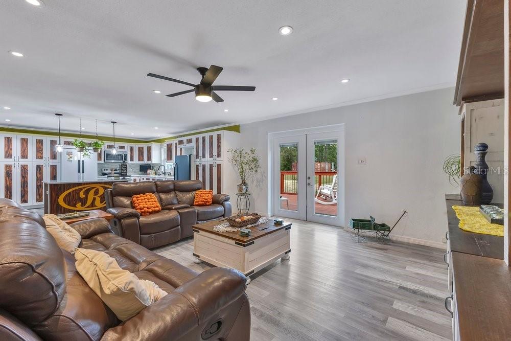 RIVER RIDGE - Residential