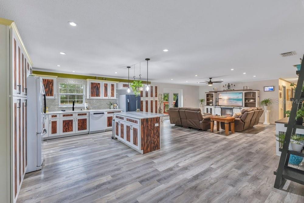 RIVER RIDGE - Residential