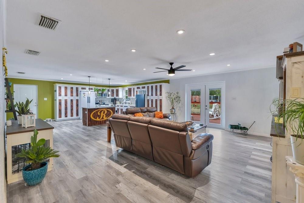 RIVER RIDGE - Residential