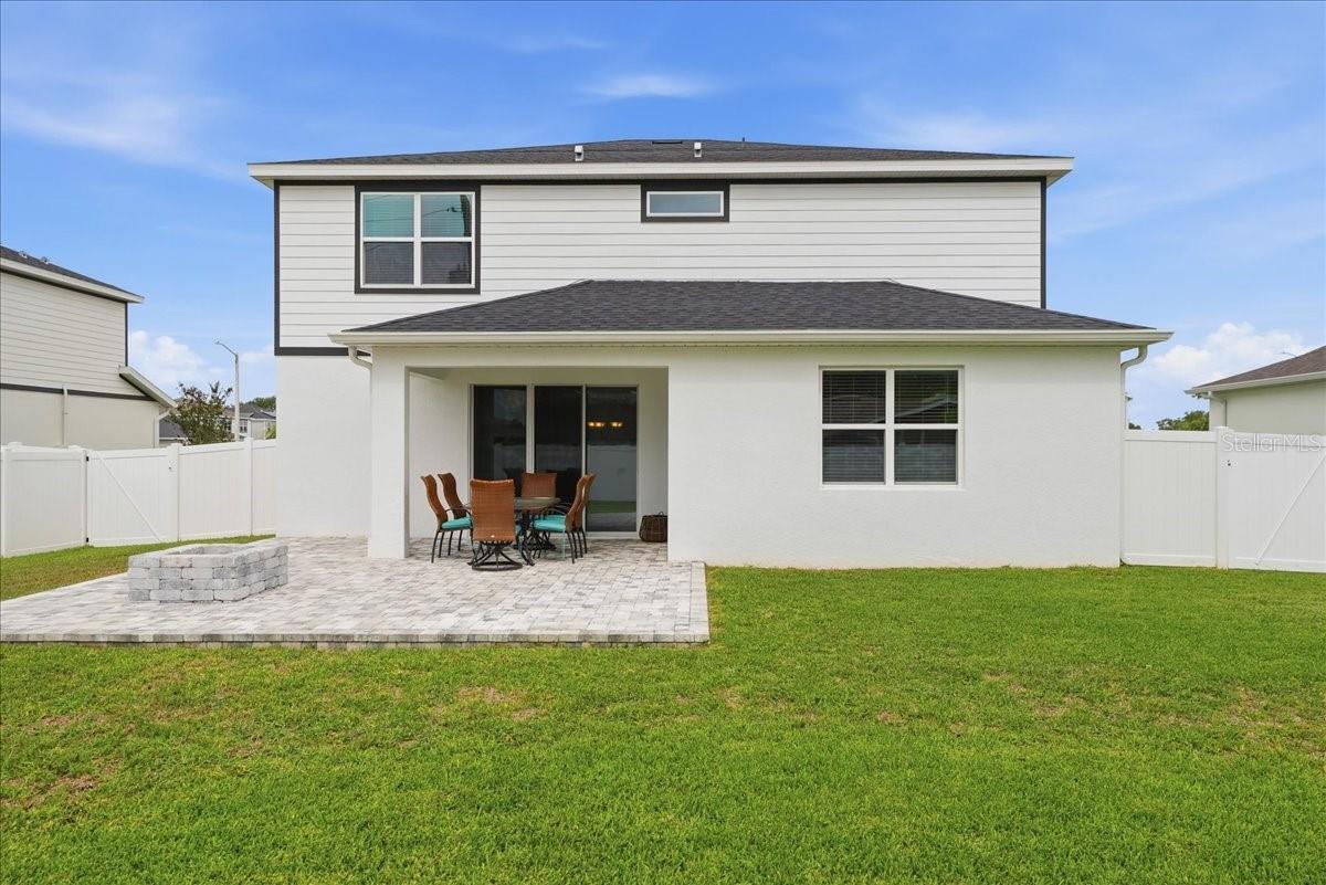 819 LOWOOD COURT