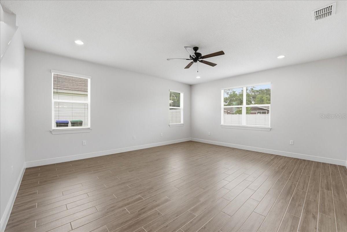 819 LOWOOD COURT