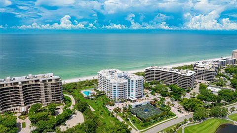 A home in LONGBOAT KEY