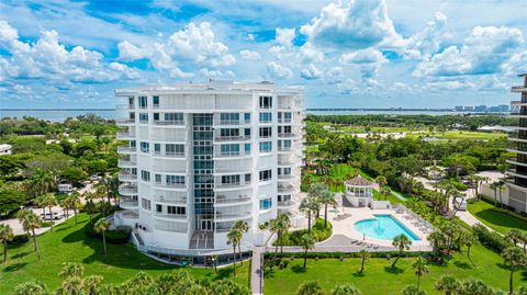 A home in LONGBOAT KEY