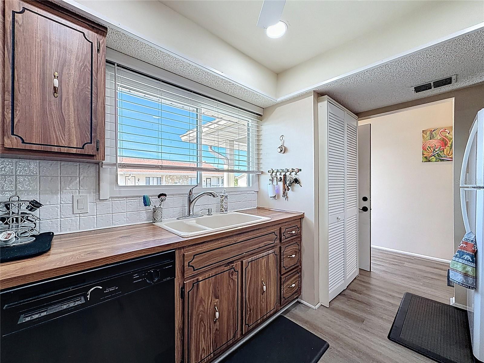 EAGLES POINT CONDO - Residential