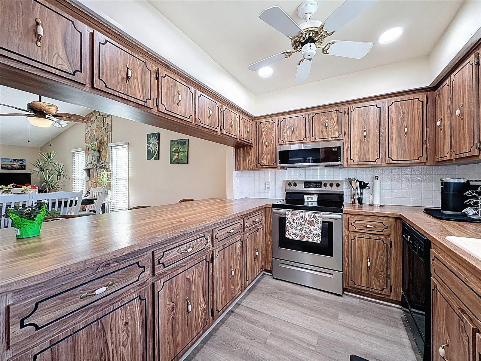 EAGLES POINT CONDO - Residential