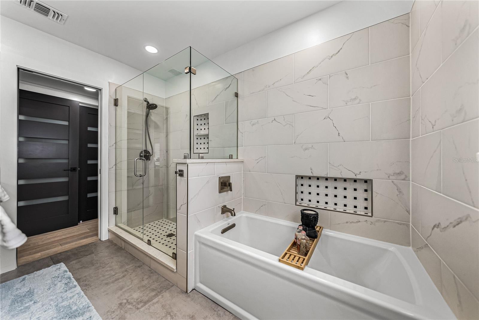 PASADENA GOLF CLUB ESTATES SEC 4 - Residential