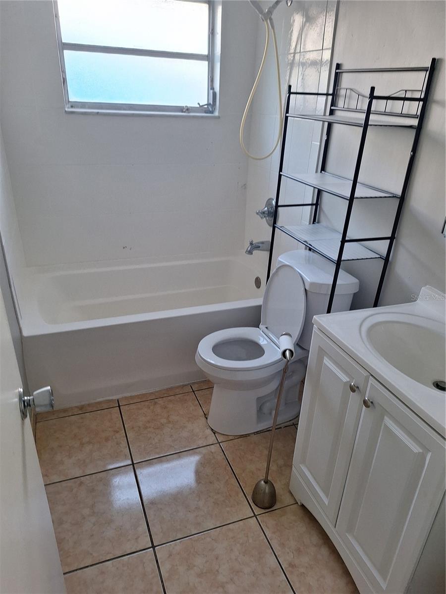 REGENCY PARK - Residential Lease