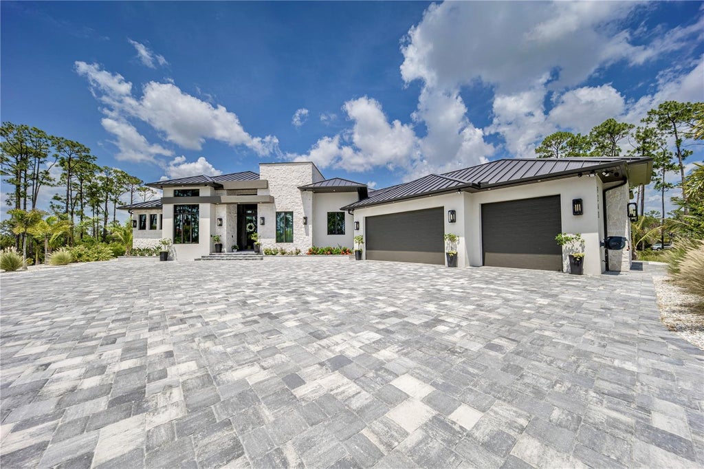 Photo of 9240 Falcon Court, Venice, FL 34293 (MLS # A4698341)