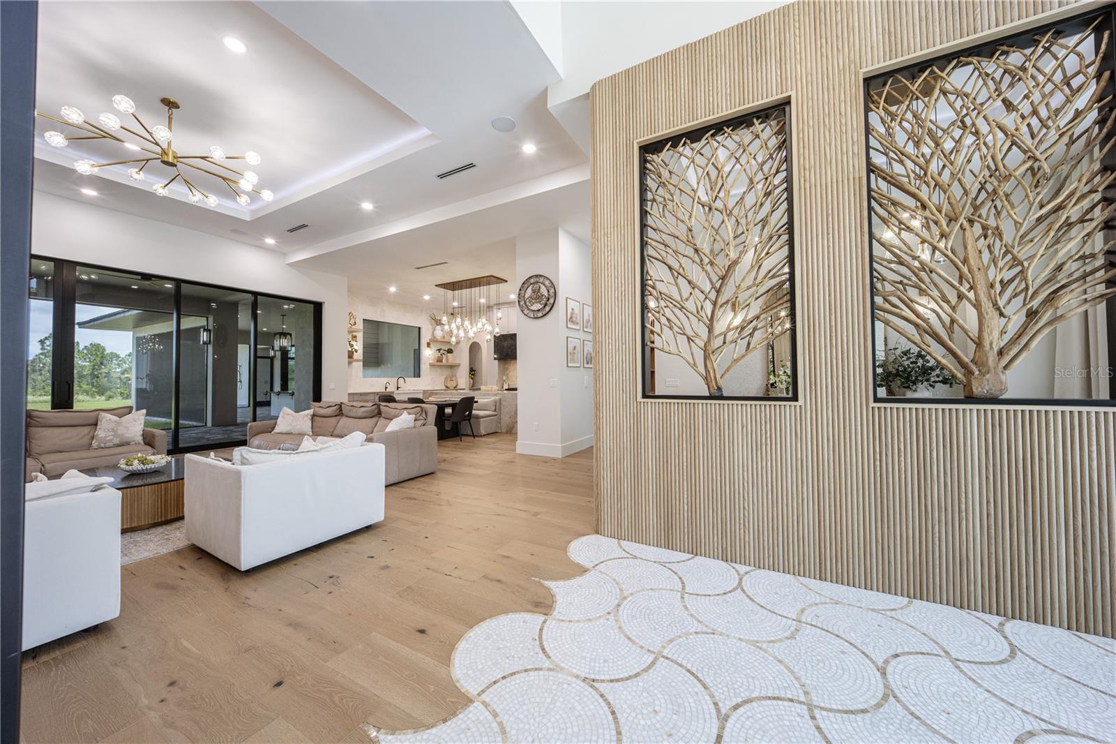 9240 FALCON COURT