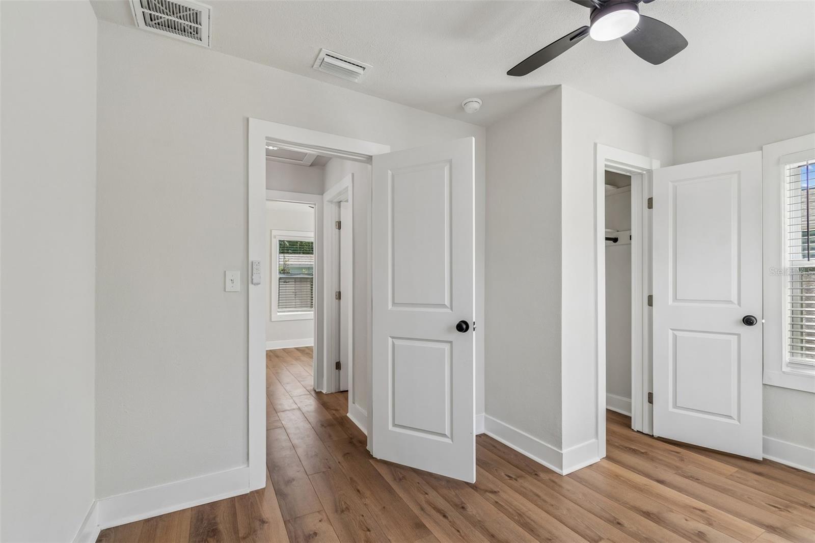 BUTTONS F P - Residential