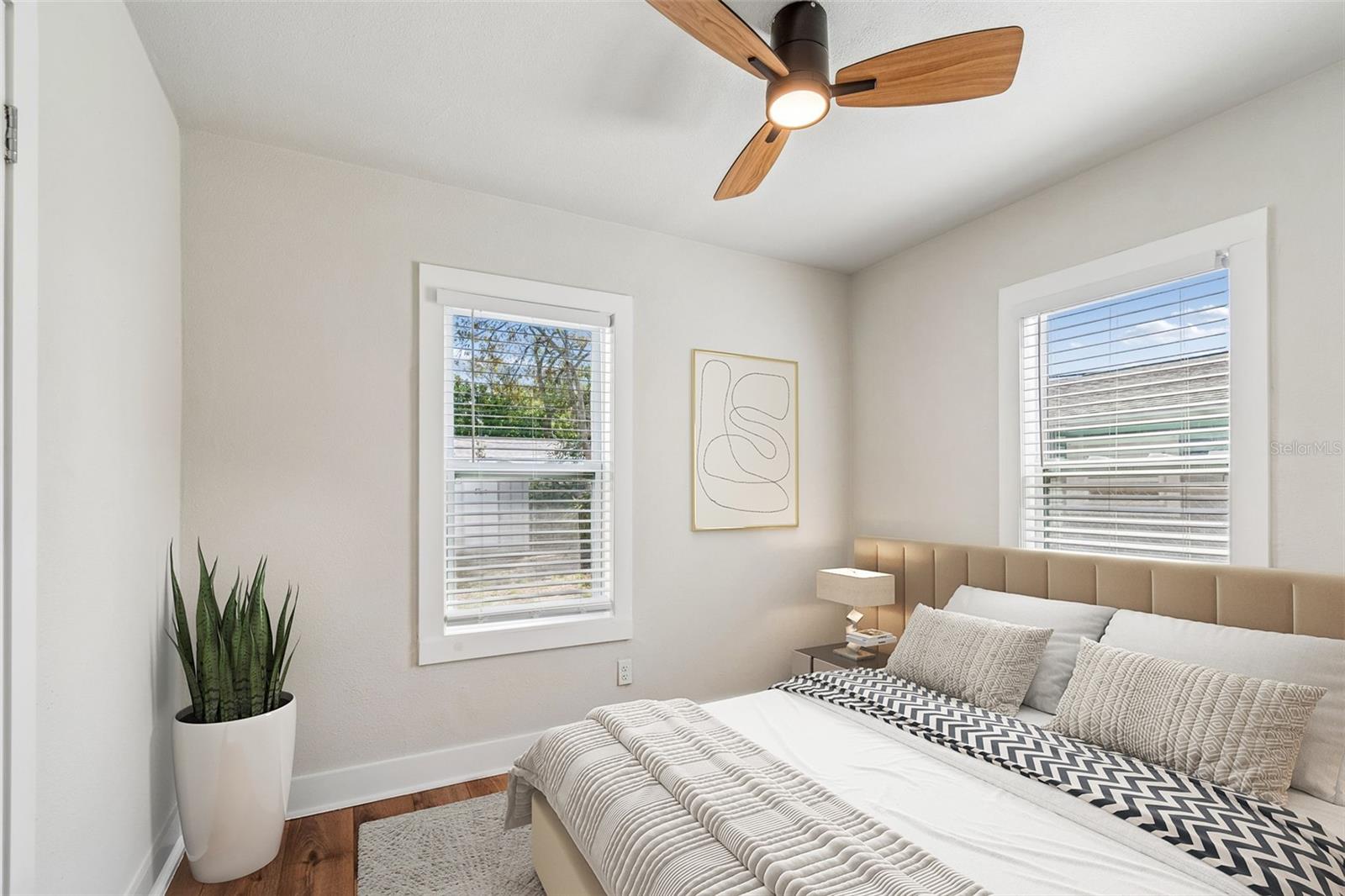 BUTTONS F P - Residential