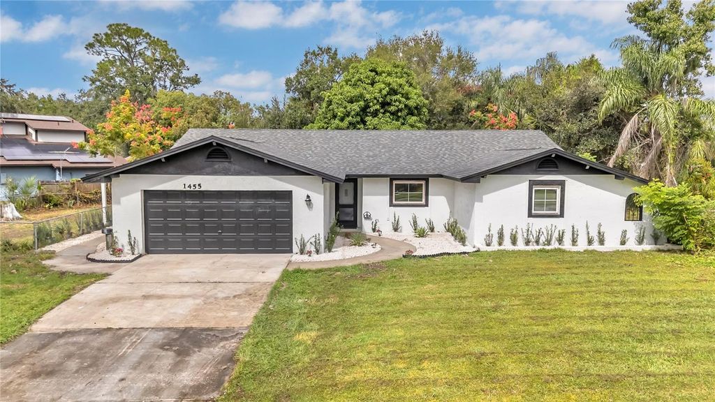 Photo of 1455 Heather Way, Kissimmee, FL 34744 (MLS # O6360365)