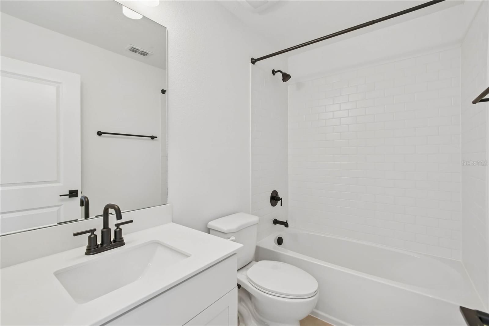 TOWNES AT NORTHLAKE - Residential